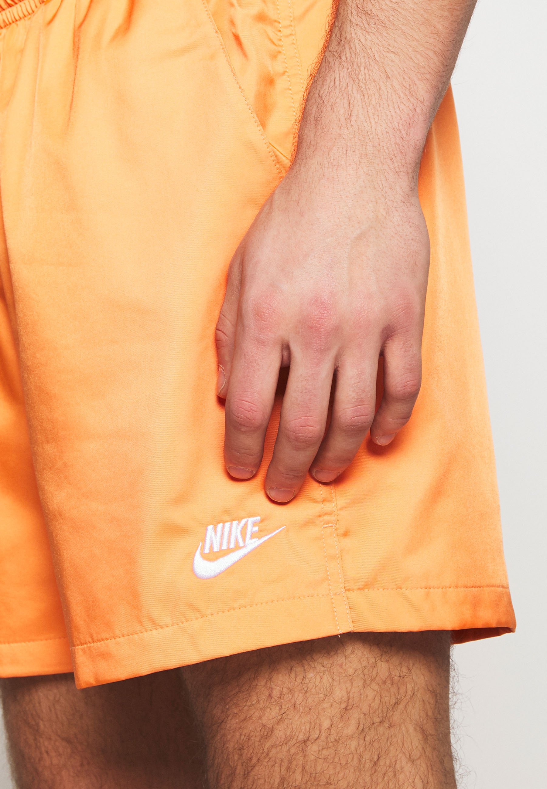 Nike Sportswear FLOW - Shorts - orange trance/orange - Zalando.de