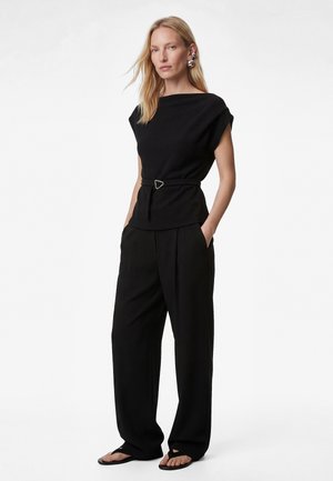 Koton, SLEEVELESS BLOUSE . - Blouse - black