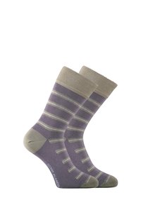 Chaussettes rayées violet et kaki avec un bord-côte, présentant une texture lisse et un renfort au niveau des orteils et du talon. Nom de la marque près de la base.