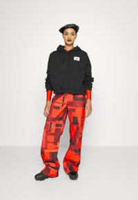 Jordan W J ESSEN - Sweatshirt com capuz - black