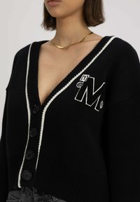 Misaga BADGE - Vest - black