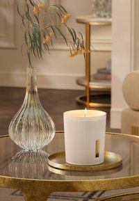Rituals SCENTED CANDLE - THE RITUAL OF KARMA - DELICATELY SWEET - LOTUS & WHITE TEA - Doftljus
