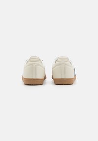adidas Originals SAMBA OG - Tenisice - off-white/dark blue/clear sky