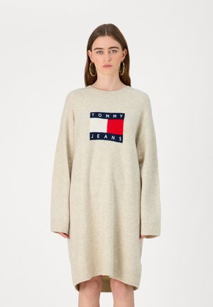 FLAG MELANGE DRESS - Vestido de punto - ancient white melange
