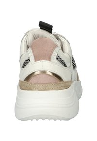 Witte en beige sneaker met een suède accent, mesh panelen en metallic details. Ronde vorm en gevoerde kraag voor comfort.