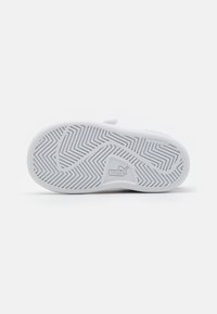 Puma SMASH 3.0 UNISEX - Tenisice - white/club red/club navy