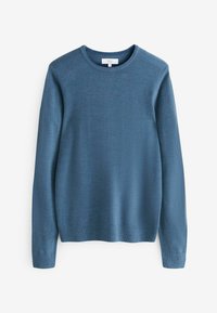 Suéter azul de punto con mangas largas, cuello redondo y puños acanalados. Textura suave, tejido ligero y un color sólido en toda la prenda.