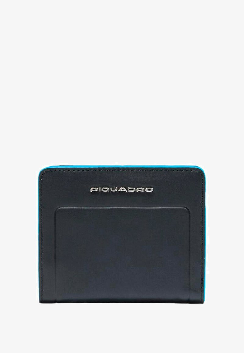 Zwarte lederen portemonnee met turquoise accenten, voorzien van een voorvak voor kaarten en een geperst merklogo van Piquadro, met een gladde textuur.