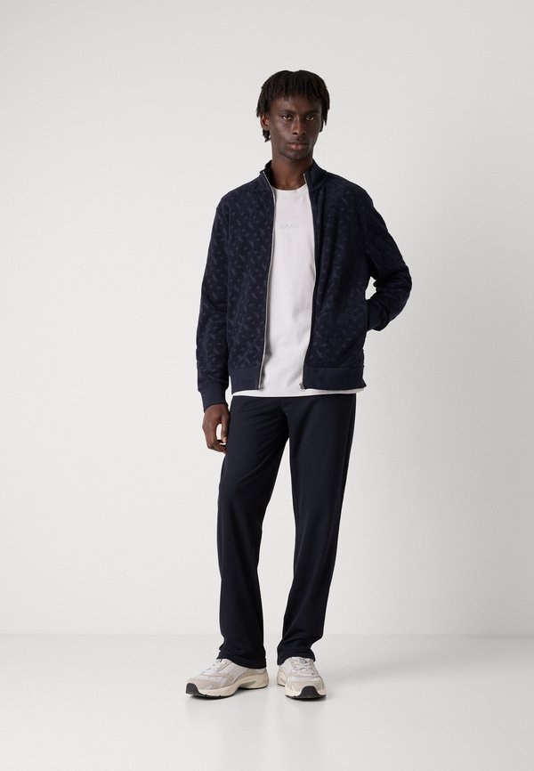 SIZA - Zip-up sweatshirt3