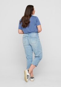Zizzi JGIA PLUS - Uske traperice - light blue denim