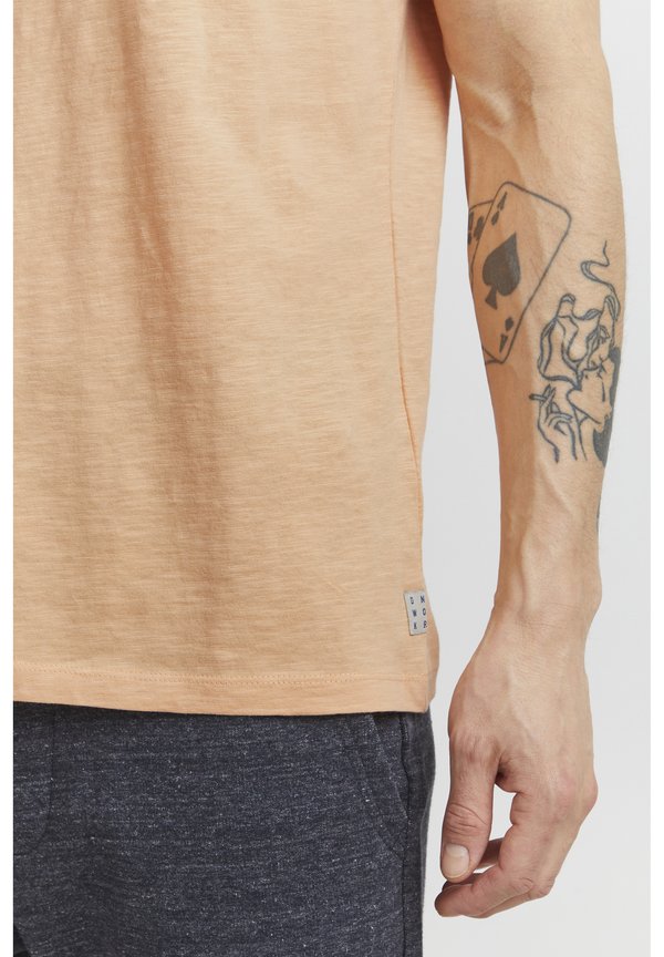 BHTROP - Print T-shirt - coral sands3