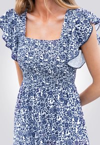 Cupshe FLORAL FLUTTER SLEEVE   - Denní šaty - blue floral