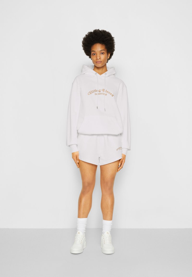 Damen Kleider | Filling Pieces FEMALE SWEATSHORTS COUNTRY CLUB Shorts white/weiß - DV96857 Damen Kleider | Filling Pieces FEMALE SWEATSHORTS COUNTRY CLUB Shorts white/weiß - DV96857