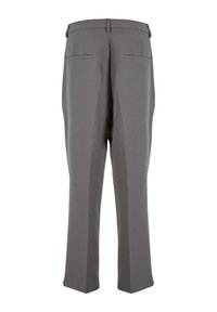 Pantalon formel gris avec passants de ceinture, deux poches passepoilées à l'arrière, et coupe droite, vu de dos sur fond blanc.