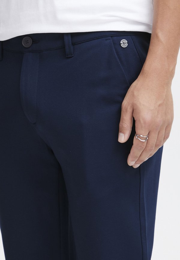 BHLANGFORD REGULAR FIT - Chinos2