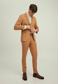 Jack & Jones PREMIUM JPRFRANCO  - Ülikond - toasted coconut