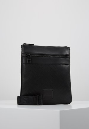 Taška s příčným popruhem - black