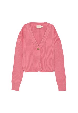Cardigan tricoté rose avec manches longues, encolure en V profonde et fermeture à bouton en bois unique à l'avant. Texture côtelée sur toute la surface.