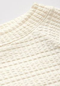 Unausgewählt, beige