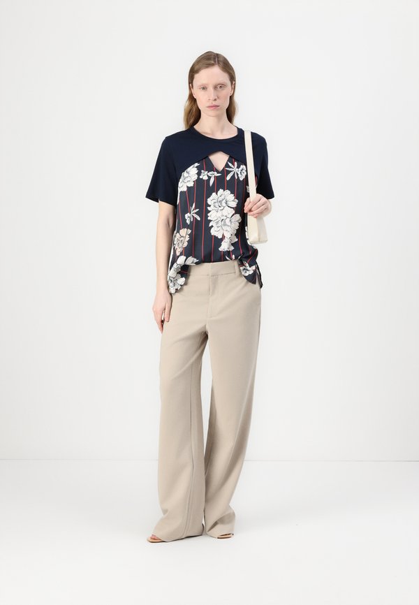 MODA - Print T-shirt - nuit noir2