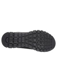 Schwarze Sport Schuhsohle mit einer strukturierten Gumm Oberfläche, die ein Rautenmuster aus Quadraten und Rechtecken für besseren Halt aufweist. Abgerundete Zehenpartie.