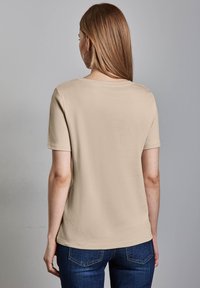 Street One V-NECK - Jednoduché tričko - beige