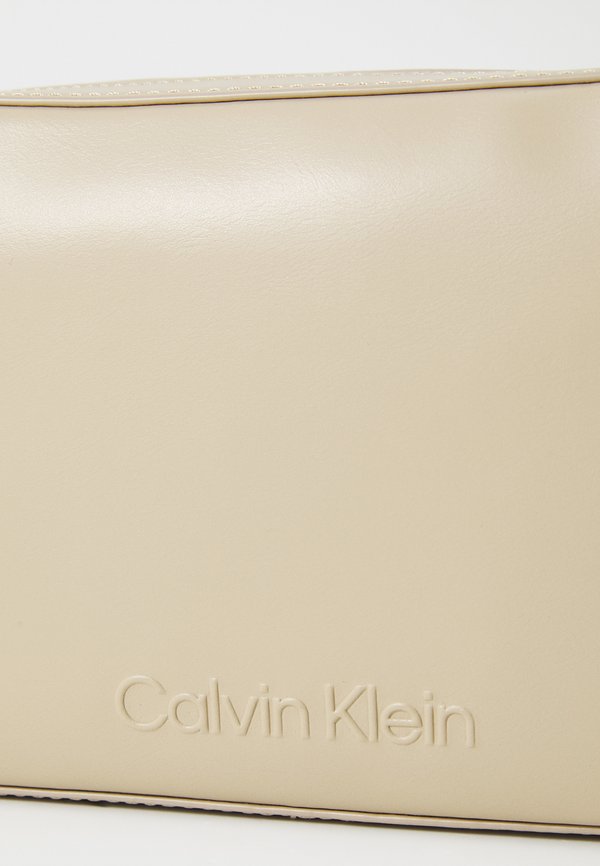 LOGO CAMERA BAG - Cross body bag - crockery2