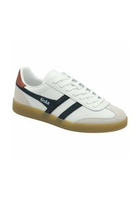 Sneaker bianco con strisce blu navy, punta in suede grigia chiara e accentuazione del tallone marrone. Presenta lacci piatti e suola in gomma.