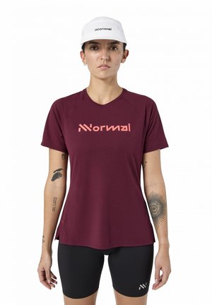 NNormal, RACE T-SHIRT 02 UNISEX - Nyomott mintás póló - burgundy