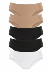 Set van vijf damesslips in beige, zwart en wit. Zachte stof, lage taille, naadloze randen en een gladde textuur overal.