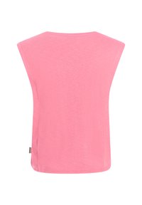 Różowy top bez rękawów wykonany z miękkiego, oddychającego materiału. Prosty, zaokrąglony dekolt, prosty krój i metka na dolnym boku.
