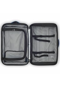 Organizer da viaggio in rete nera con chiusura a zip, due scomparti, cinghie a rete all'interno e un accent blu sul manico.