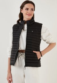 LELA SLIM FIT - Strukirani kaput - black
