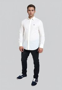 U.S. Polo Assn. BUTTON DOWN  - Camisa - weiss