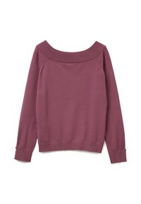 Dlouhý rukáv fialově růžový svetr s širokým žebrovaným výstřihem ve tvaru lodi a žebrovanými manžetami, položený na bílém pozadí.