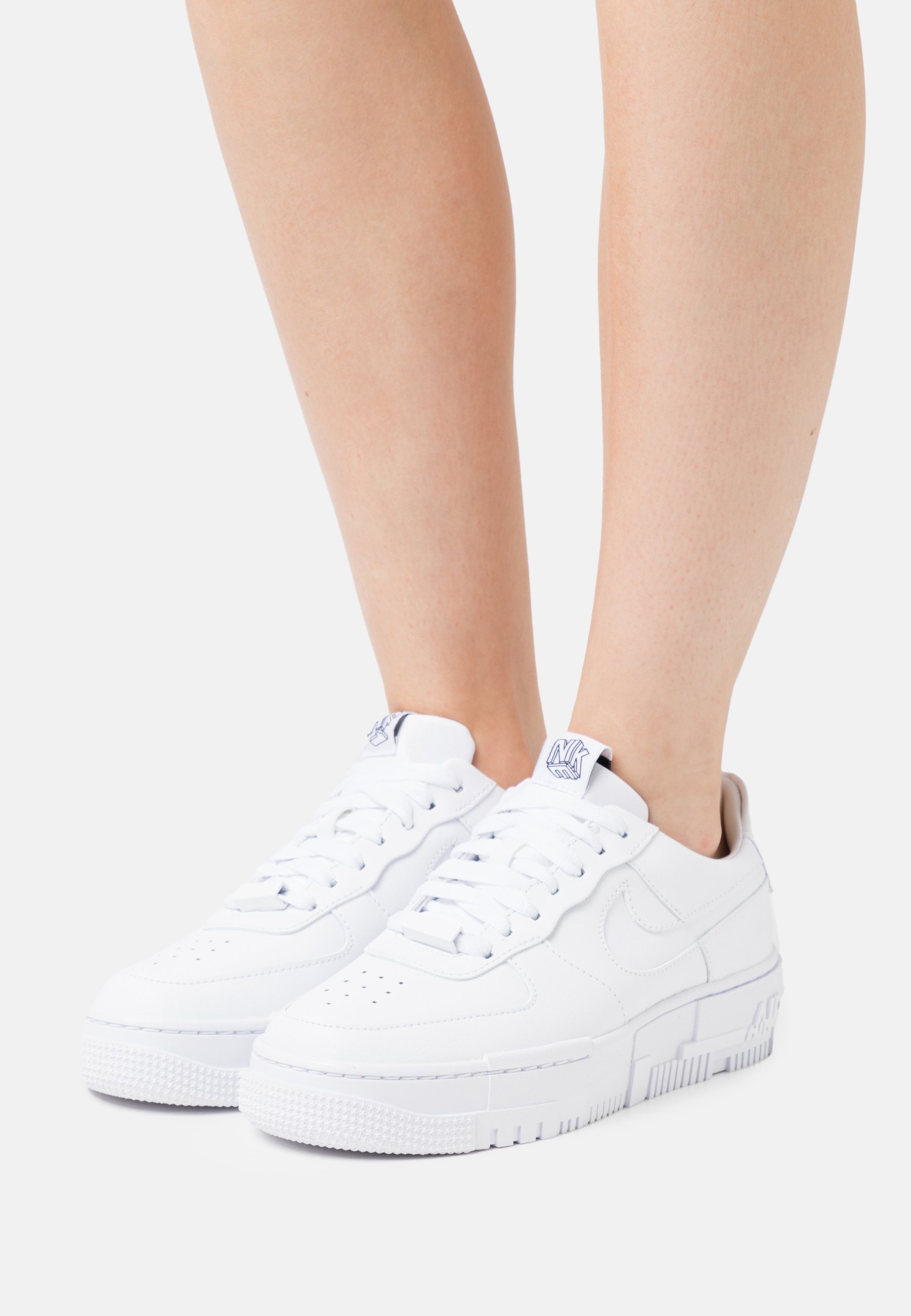 w af1 pixel white