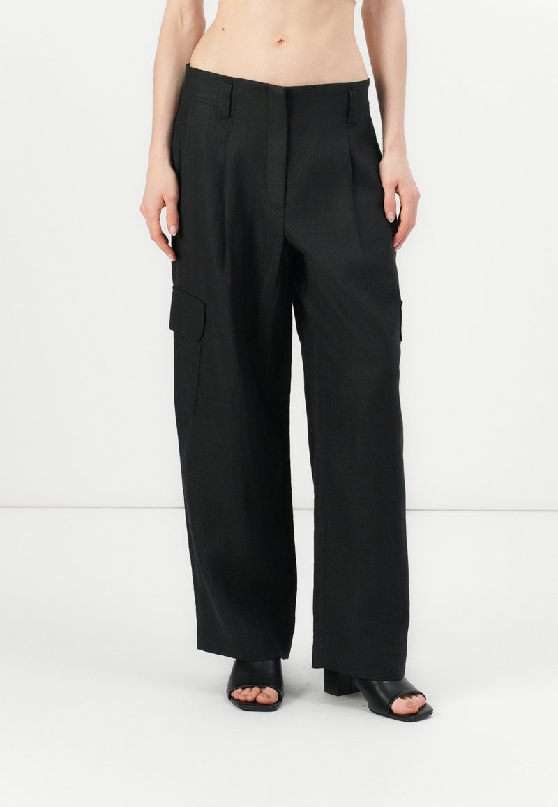 RIANI Cargobroek zwart RIANI Cargobroek zwart