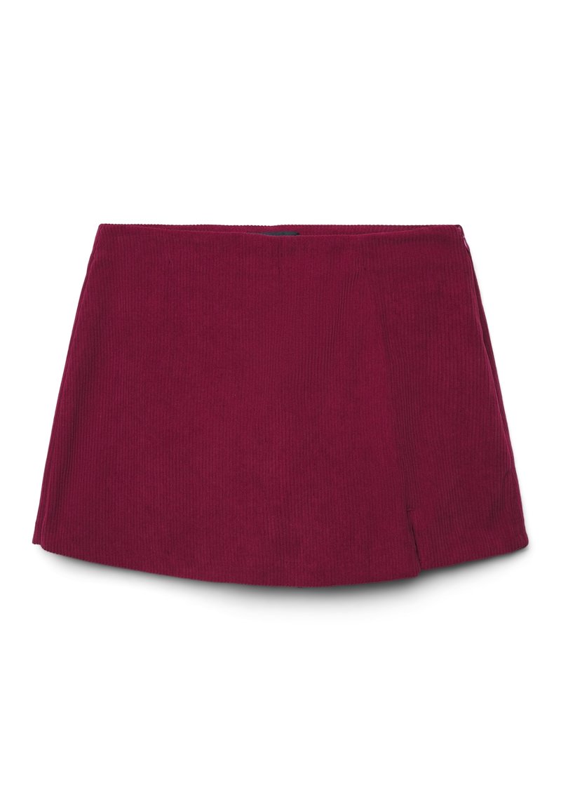 Mini gonna in corduroy bordeaux con una leggera apertura frontale e una vita dritta, esposta su uno sfondo bianco.