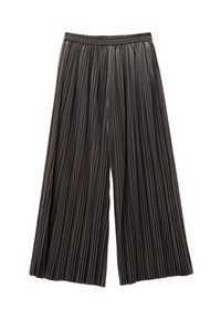 Culottes negros plisados con cintura elástica, elaborados en un material texturizado. El diseño presenta pliegues verticales profundos para un mayor movimiento.