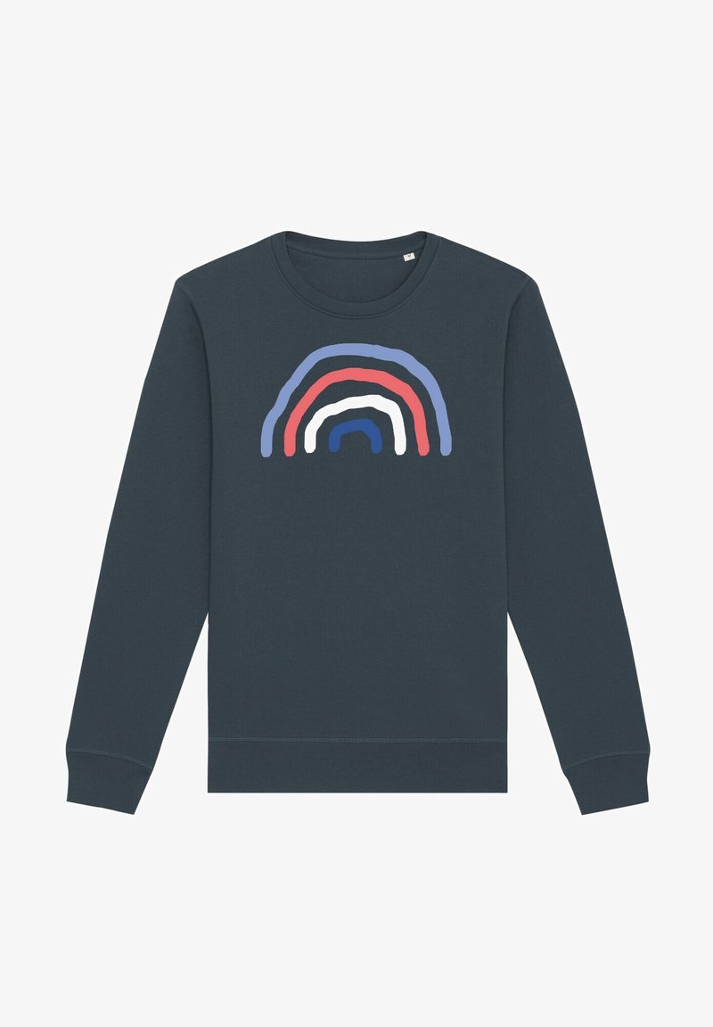 Sweatshirt à col rond gris foncé avec des manches longues, présentant un arc-en-ciel dessiné à la main en bleu, rouge, blanc et marine centré sur la poitrine.