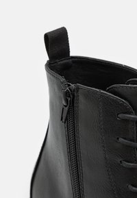 Thumbnail Image 6
