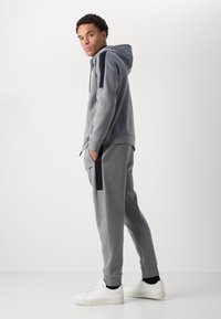 BOSS TRACKSUIT SET - Gornji dio trenirke - dark beige