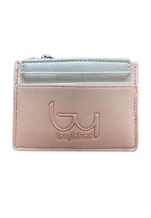Porta carte compatto rosa pallido con compartimento con cerniera argento e logo "by byblos" impresso sulla tasca anteriore.