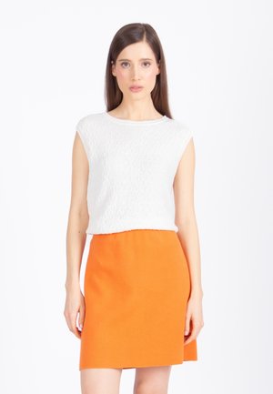 SLEEVELESS STRUCTURE PATTERN - Svetrík - off-white