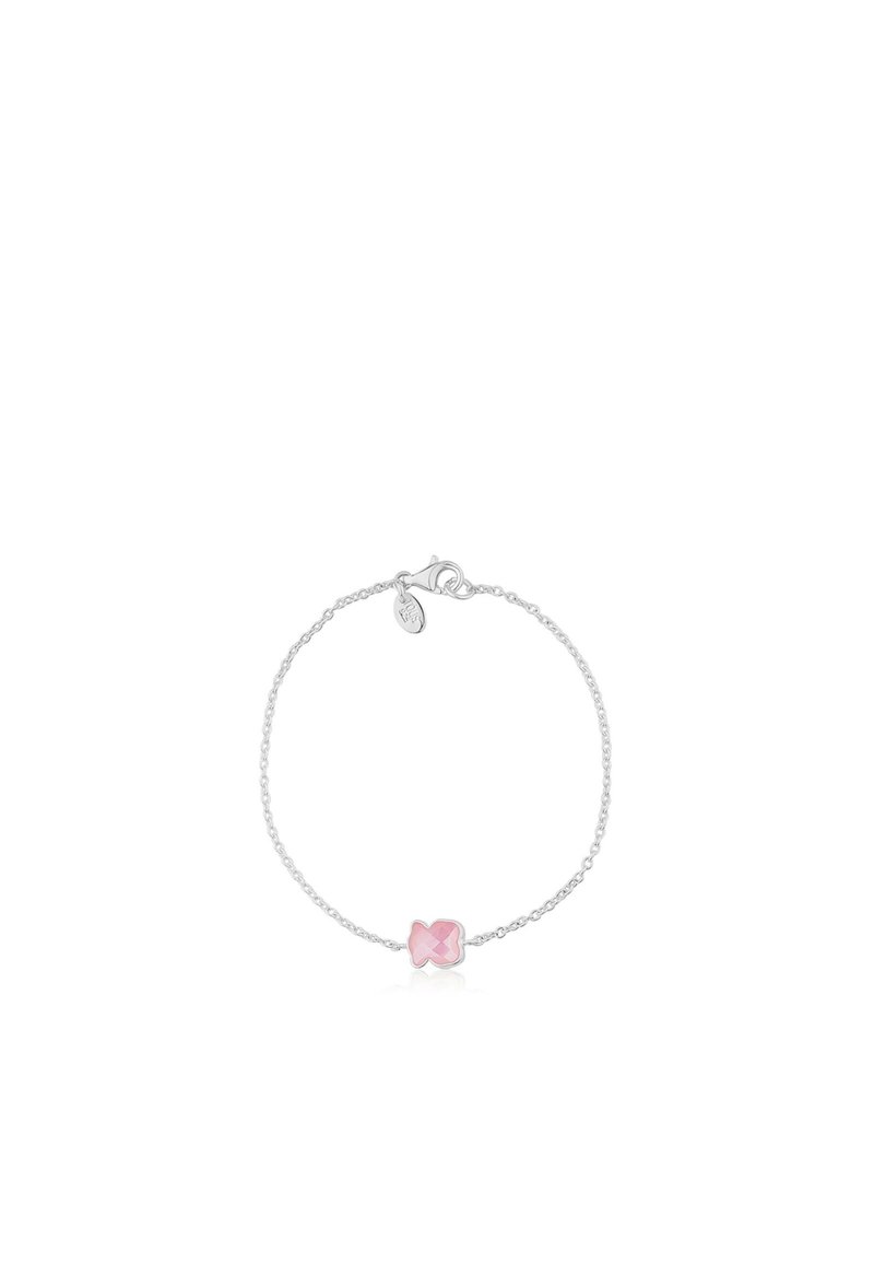 Bracciale in argento regolabile con un gemstone rosa centrale a forma di fiocco, dotato di una chiusura semplice e un'etichetta con logo discreta.