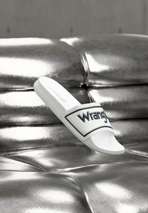 Wrangler AVERELL SLIDER MEN LOW - Σαγιονάρες πισίνας - bright white