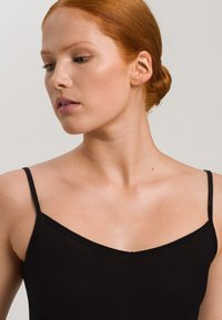 Hanro ULTRALIGHT - Nattlinne - black