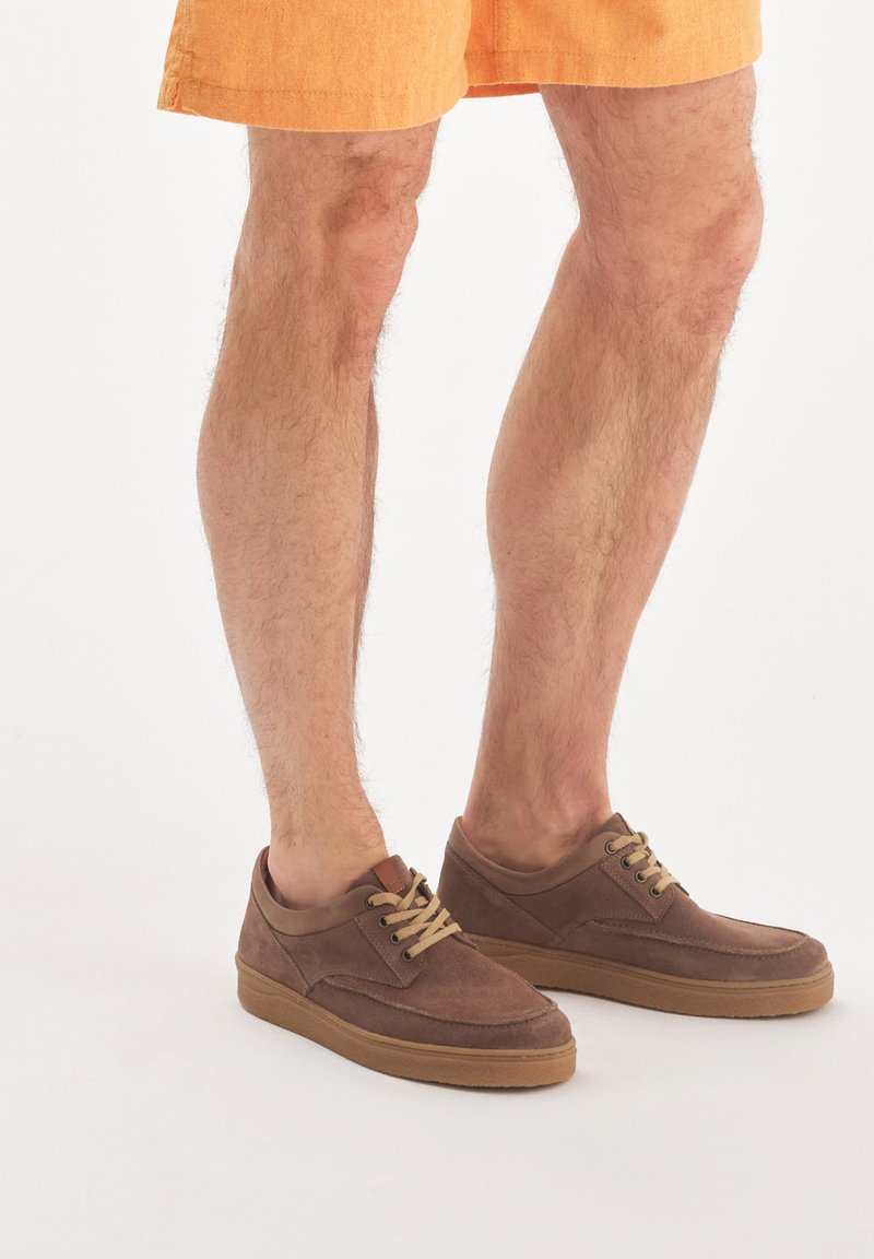 RYŁKO IU7502__ - Hétköznapi fűzős cipő - beige