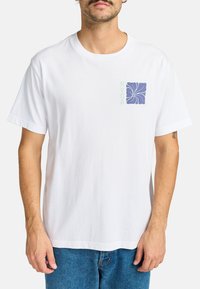 RVCA Printtipaita - wht