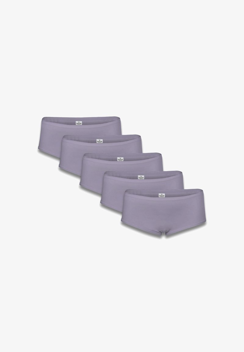 Vijf paren lavendelkleurige boyshort onderbroeken van stof met een gladde textuur en een eenvoudig ontwerp, voorzien van een logolabel op de tailleband.